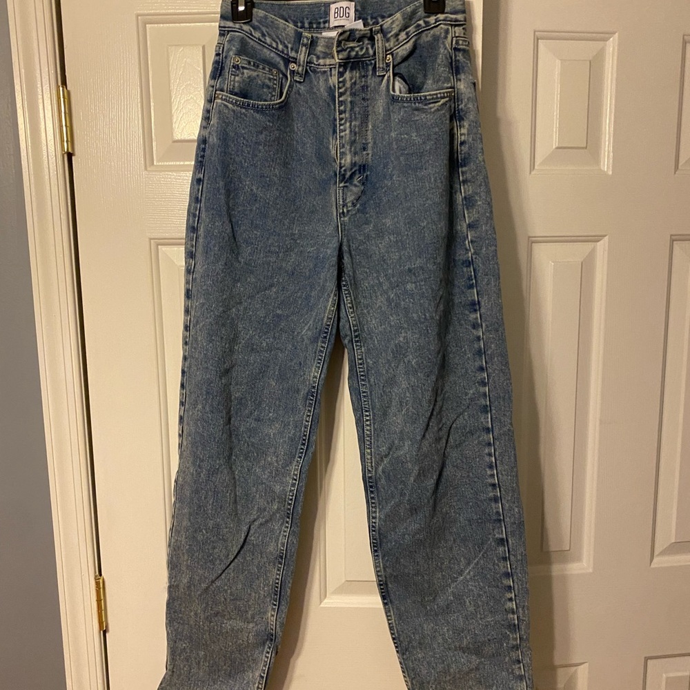 URBAN OUTFITTERS HIGH RISE BAGGY BDG JEANS